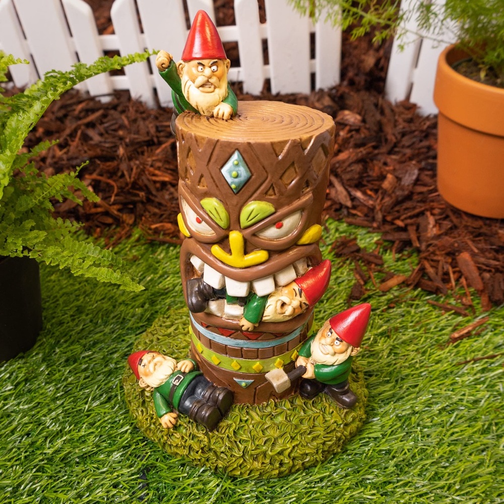 Tiki attack funny Totem Garden Statue with Gnomes - new in box